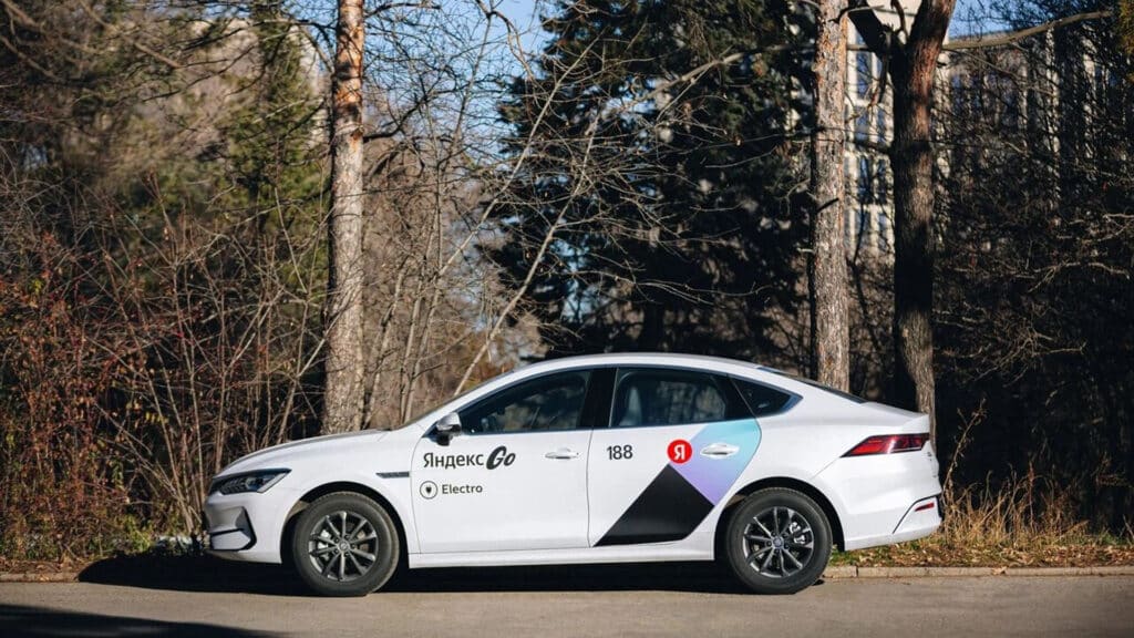 «Яндекс Go» запустил в Алматы тариф Electro с электромобилями