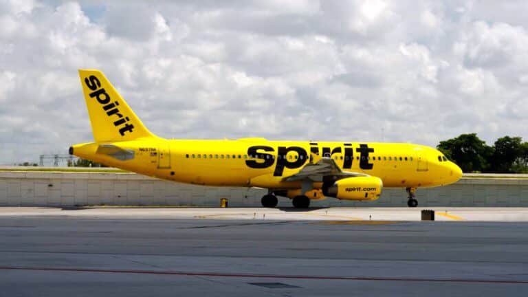 Spirit Airlines подала заявление о банкротстве