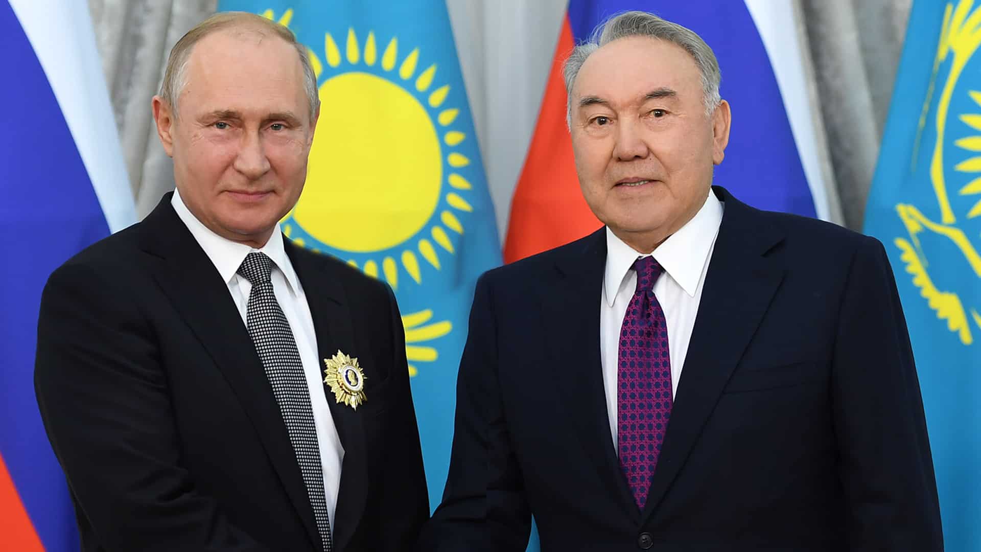 Путин поздравил Назарбаева