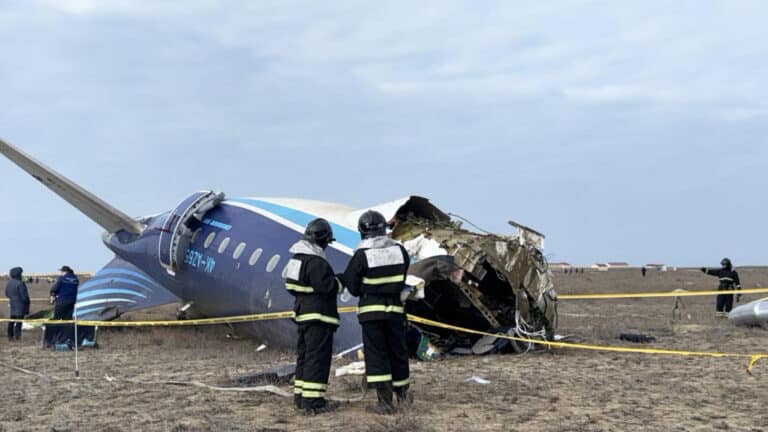 Представители Embraer вылетели в Казахстане для расследования авиакатастрофы 