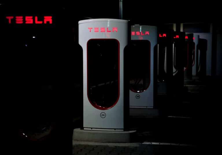 Капитализация Tesla вырастет до $2 трлн к концу 2025 года - Wedbush