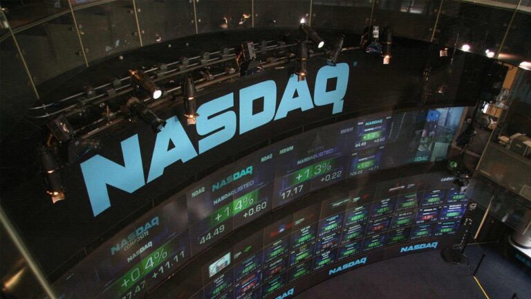 Аналитики назвали потенциальных аутсайдеров Nasdaq-100 в 2025 году