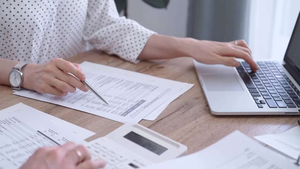 Проект возврата НДС иностранцам хотят продлить в Казахстане