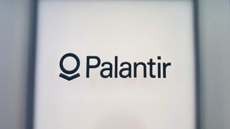 Акции Palantir выросли после продления контракта с армией США на сумму до $0,6 млрд