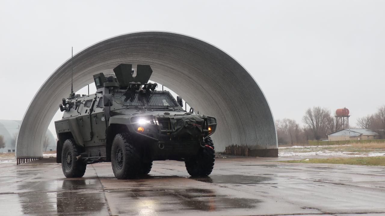 Cobra II, Бук М2э, Тор M2k: Қарулы күштер техникамен толықты