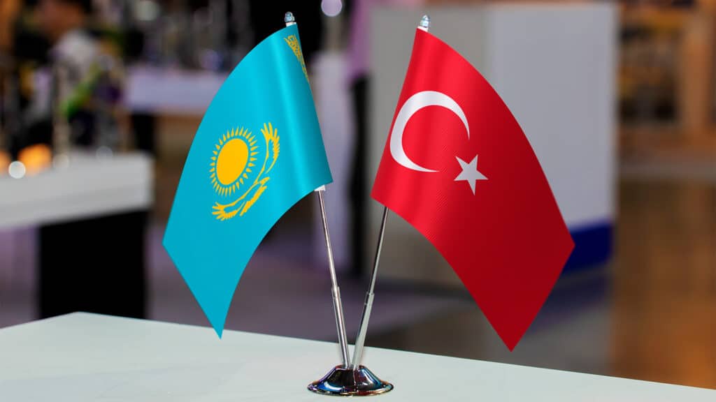 «Жизнь становится дороже». Финансист рассказал о последствиях МЗП Турции, впятеро превышающей казахстанскую