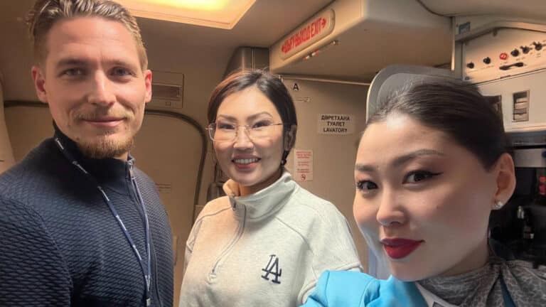 Doctor from Astana saves elderly passenger during flight to Moscow