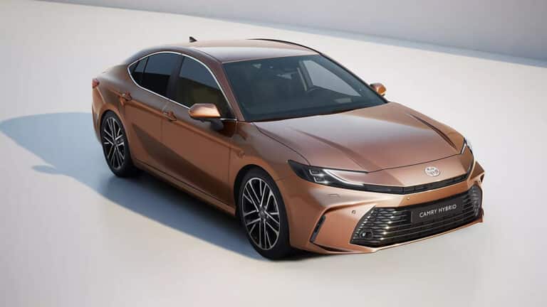 Toyota Camry признана седаном года: кто еще победил на премии China Auto Awards