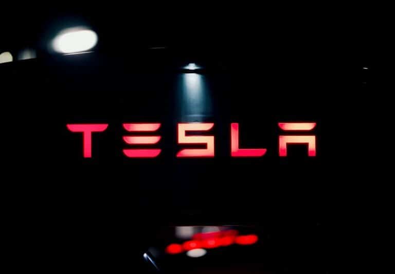 Bank of America понизил рейтинг акций Tesla и больше не советует их покупать