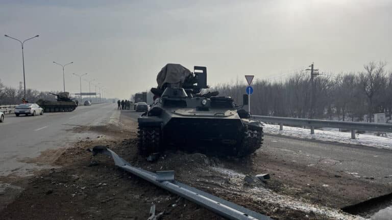 ДТП с участием военной техники и полицейского авто произошло в Алматинской области