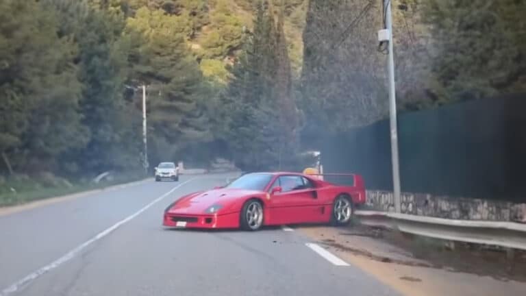 Ferrari F40 пилота Формулы-1 попал в аварию в Монако