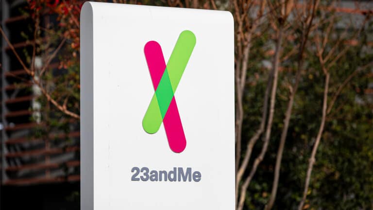 Бывший «единорог» 23andMe может продать телемедицинский бизнес — акции растут 