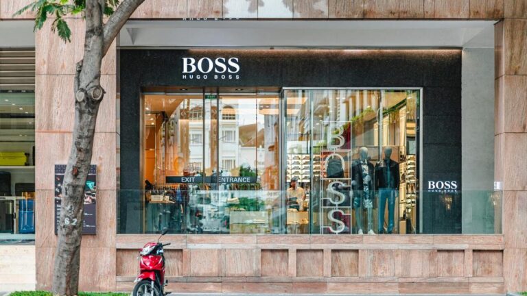 Акции Hugo Boss упали после понижения рейтинга аналитиками Jefferies