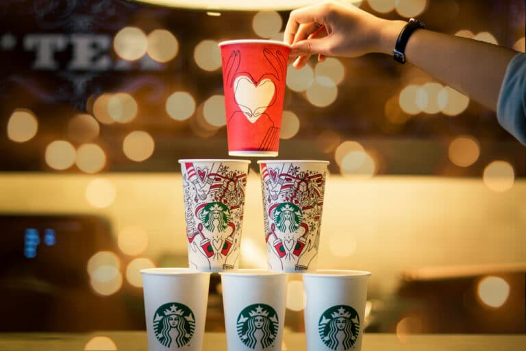 Рекорд Reddit и массовая поддержка Starbucks: десять акций с новыми рекомендациями