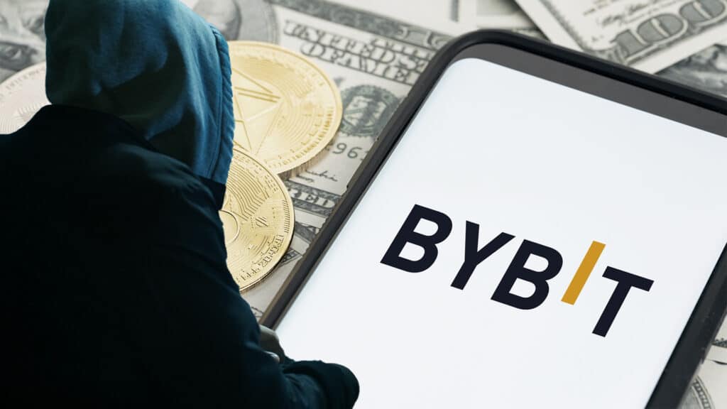 Взломавший криптобиржу ByBit хакер отмыл $250 млн менее чем за 4 дня
