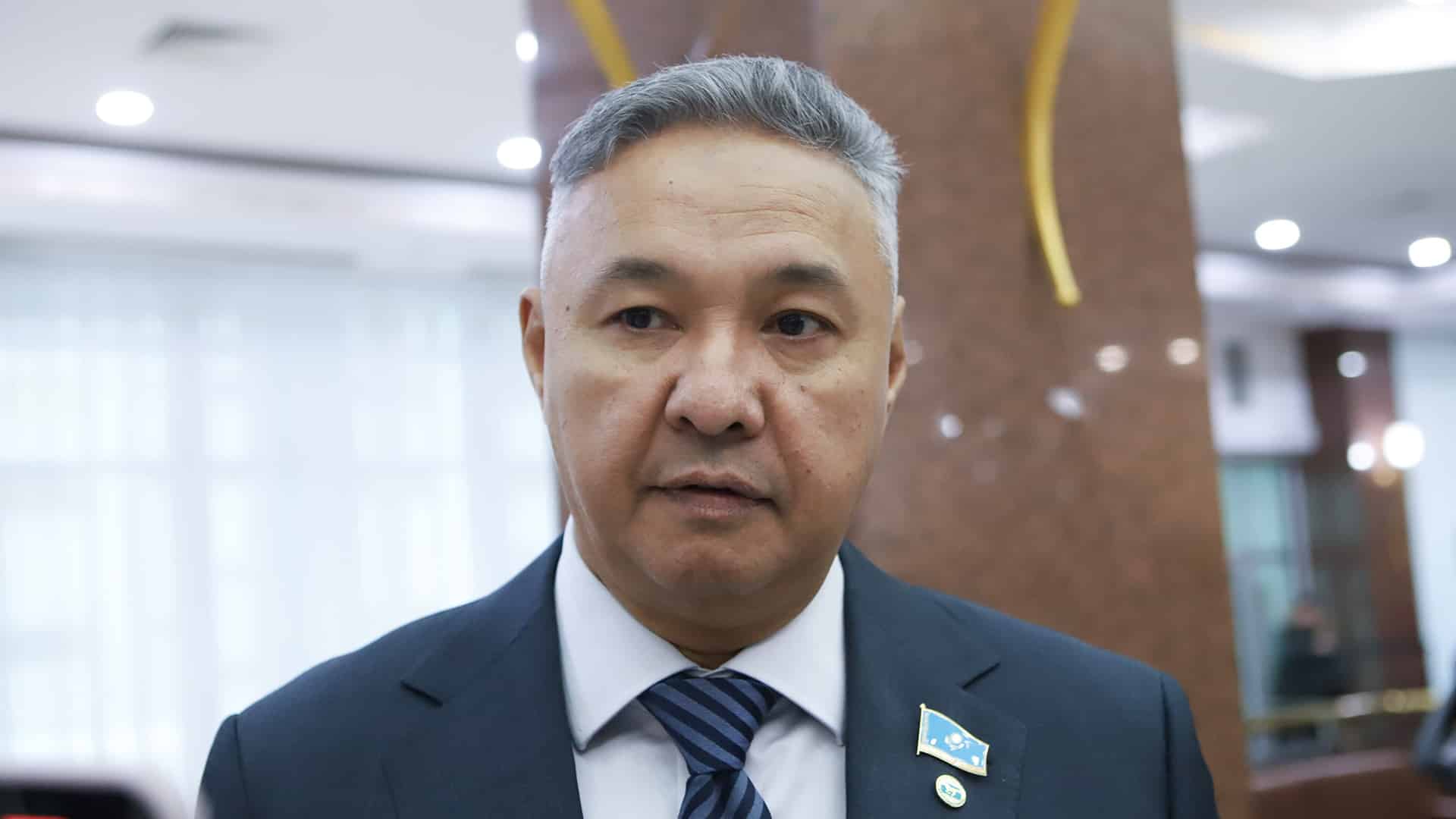 Азат Перуашев