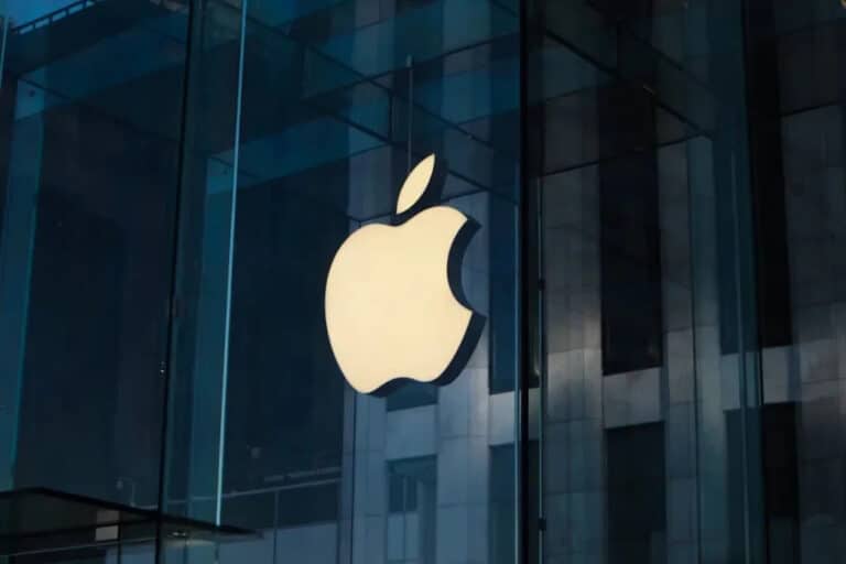 Apple вложит $500 млрд в экономику США