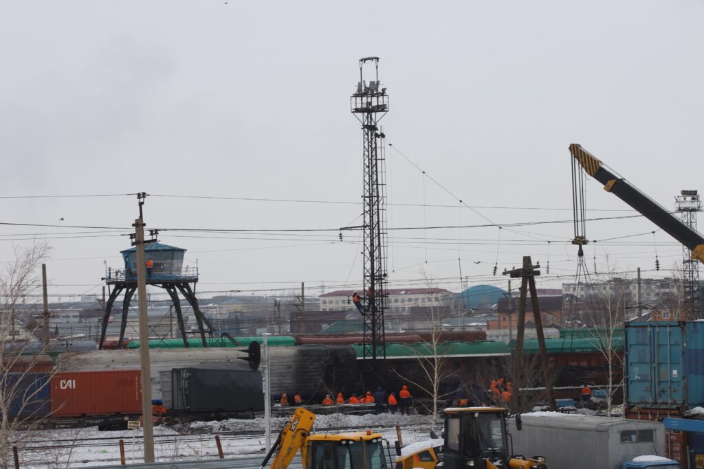 В Астане на железной дороге взорвался контейнер с дизельным генератором из ЕС