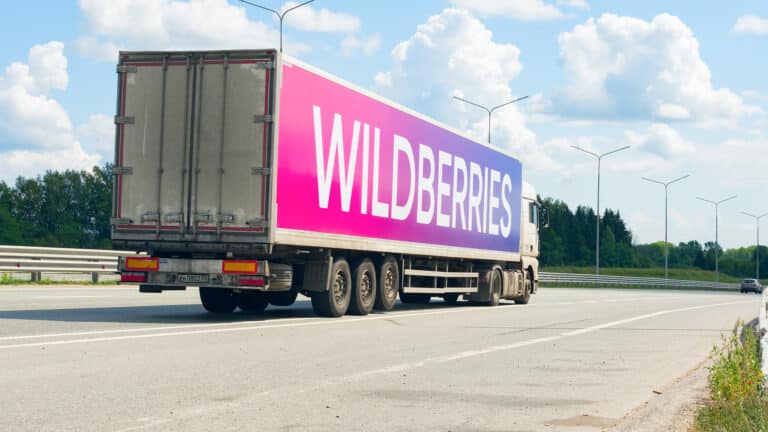 Wildberries запустил в Казахстане доставку силами продавцов