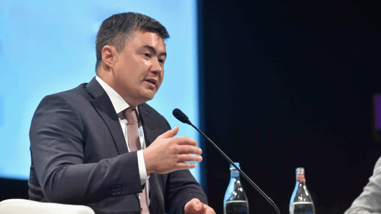 Базалық мөлшерлеме төмендей ме: Ұлттық банк нарықтың бейімделуін күтіп отыр