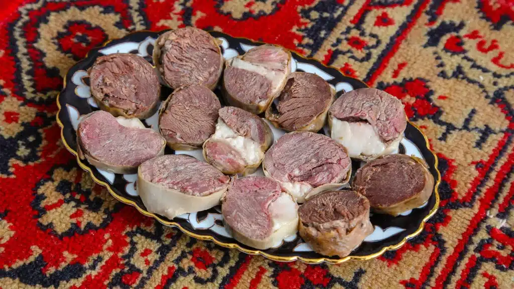 Говядину в больницах и тюрьмах предложили заменить кониной