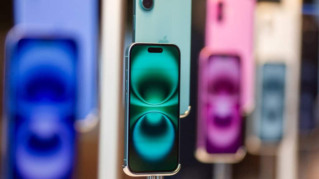 Apple перевезла 600 тонн iPhone из Индии в США, чтобы обойти пошлины