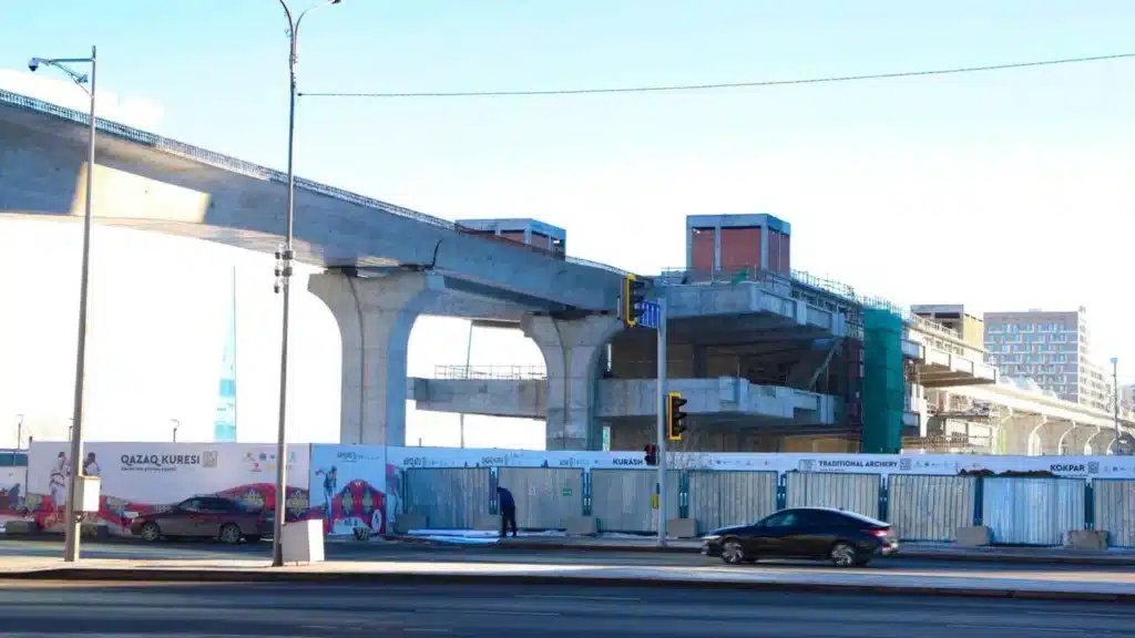 Первые сотрудники LRT в Астане прошли начальный этап обучения