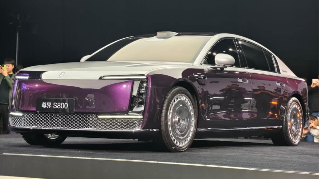 В Китае создали ответ Maybach с салоном уровня Rolls-Royce