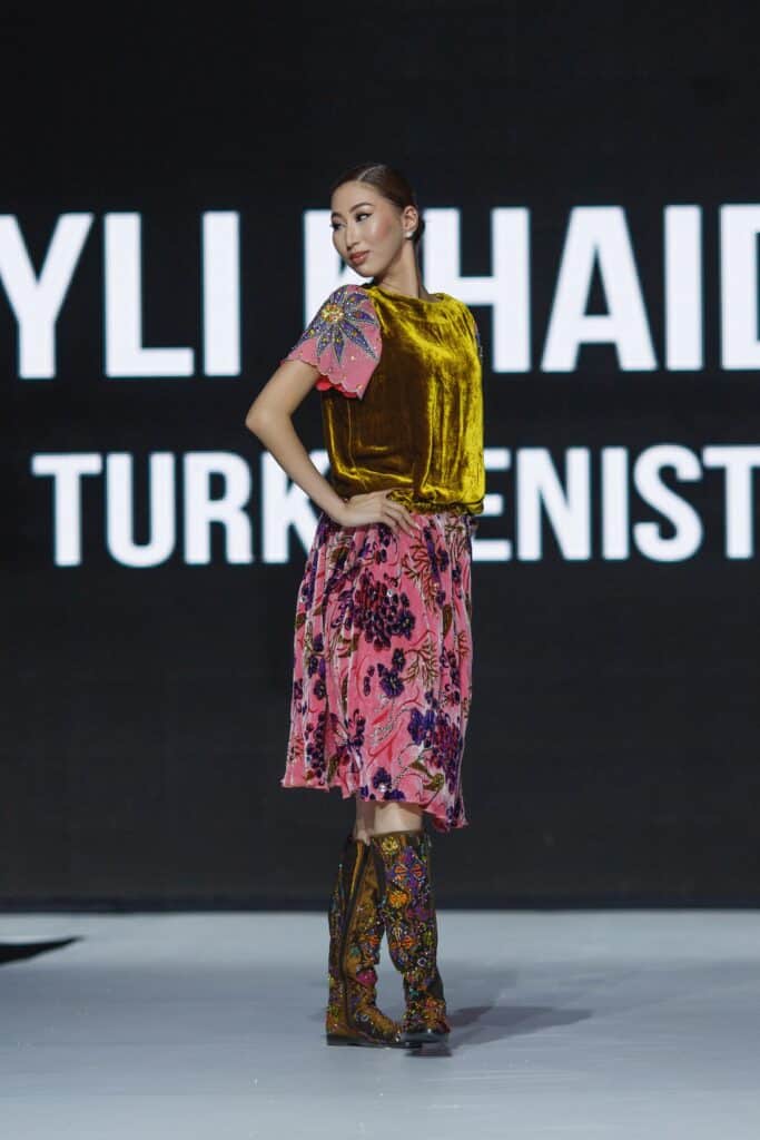 Aspara Fashion Week