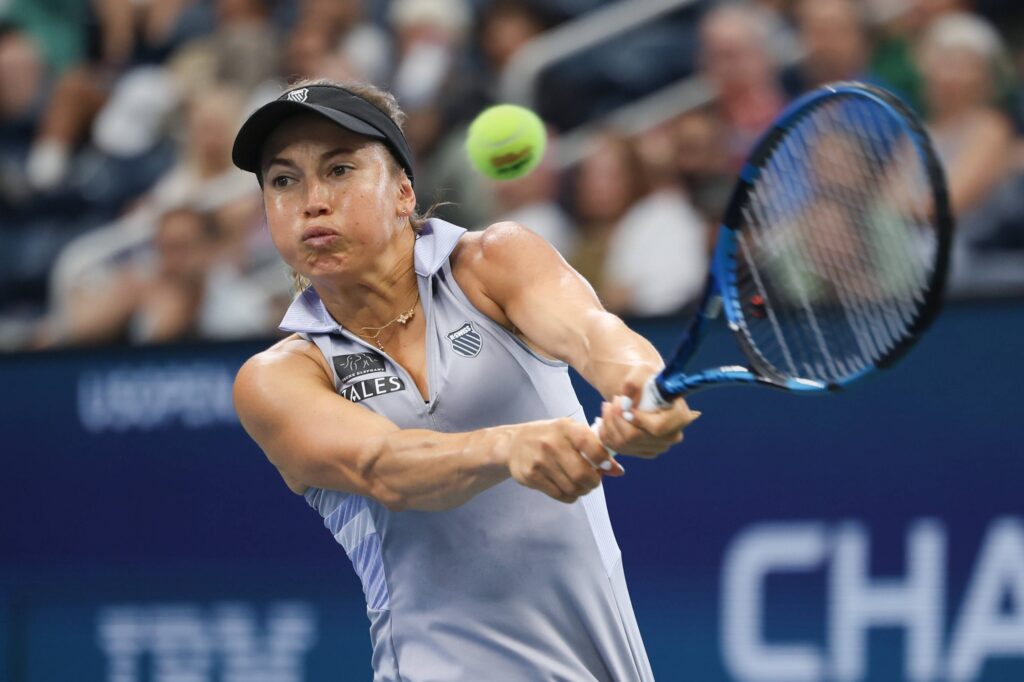 Юлия Путинцева уступила американке и вылетела из теннисного турнира в Чарльстоне