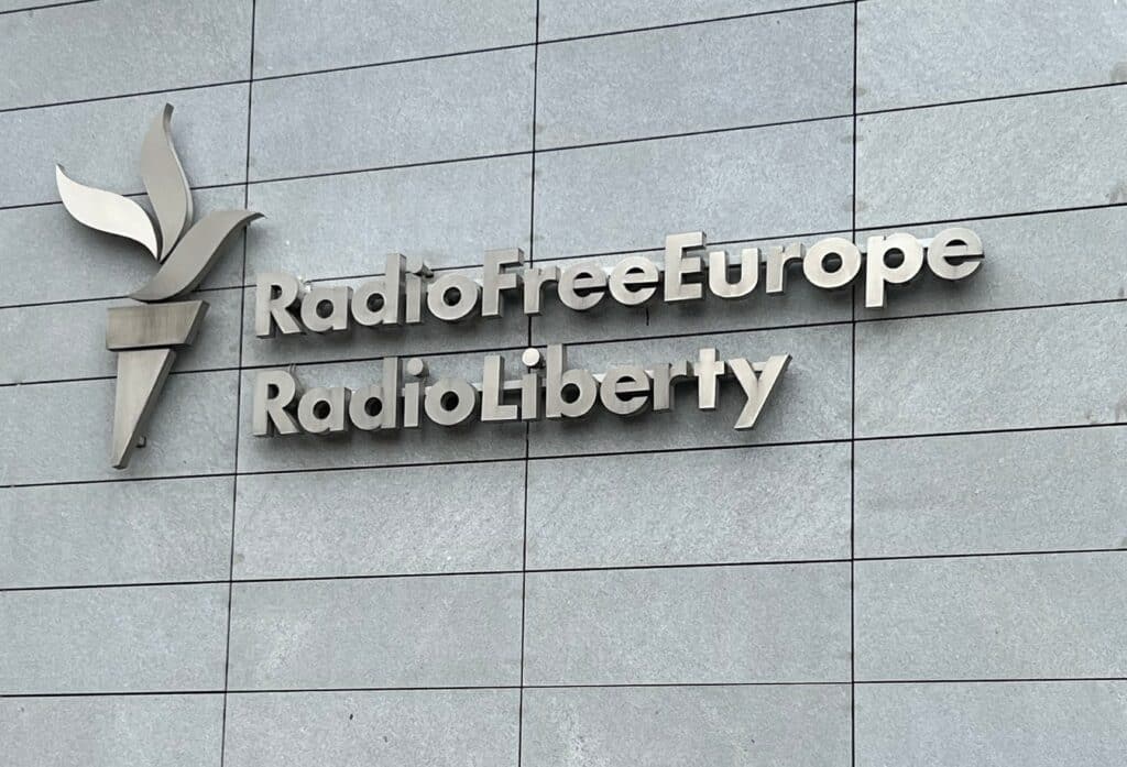 «Радио Свобода» приостановило вещание на русском языке