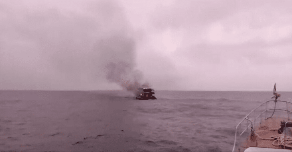 Катер с туристами снова загорелся в Таиланде 