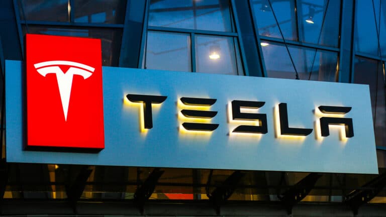 Фридом Финанс рассказал об исключительной роли Tesla в истории автомобилестроения