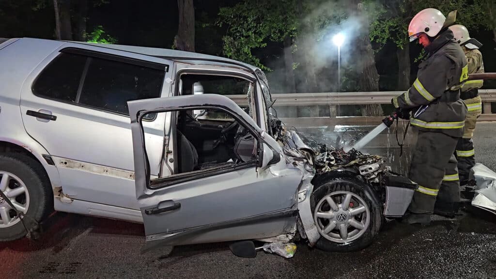 В серьезном ДТП в Алматы погибли два человека