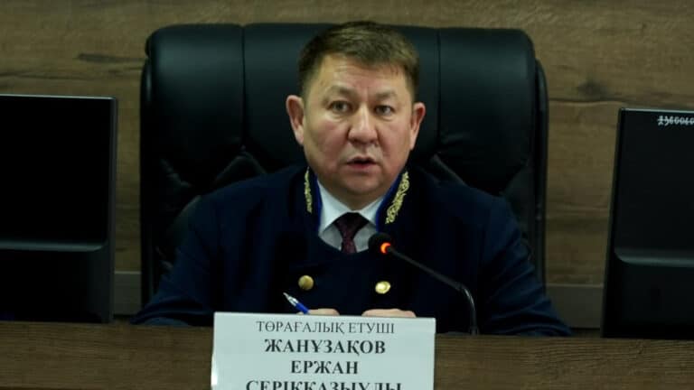 Шерзат ісіндегі сот әлеуметтік желіде процеске баға беріп жатқандарға ескерту жасады