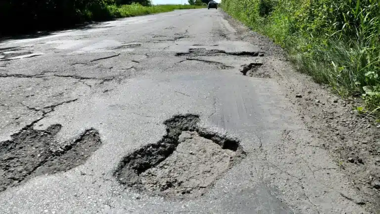 Казахстанцы смогут не платить за плохие дороги