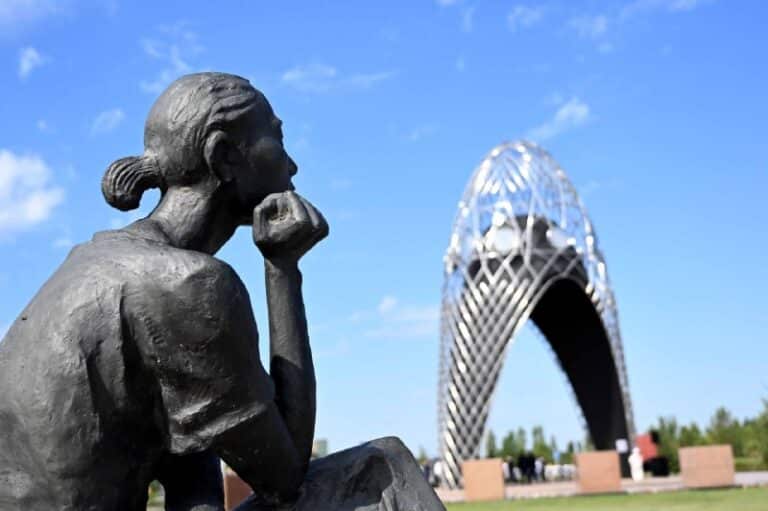 «Төл тарихымыздың ақтаңдақ беттерін ашу – қастерлі борыш» – Тоқаев