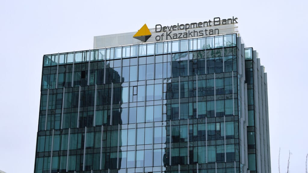 БРК привлечет около 150 млрд тенге через долги и допэмиссию акций