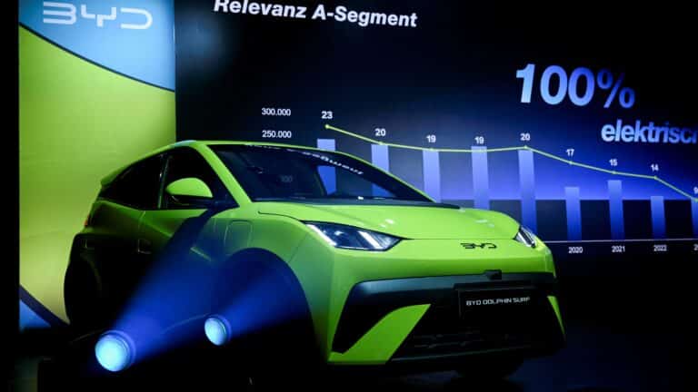 BYD Еуропаны бағындырды: бағасы арзан Dolphin Surf электрокары саудаға түсті