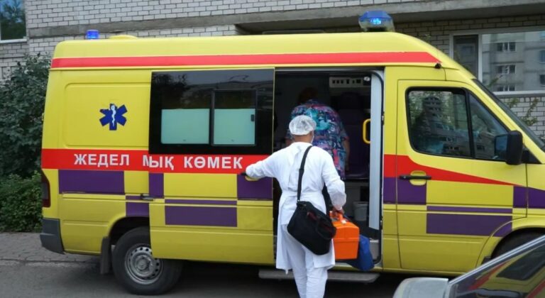 Житель Мангистау заработал штраф из-за пранка со скорой