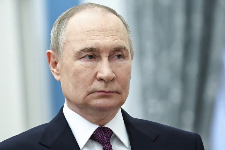 Путин Батыс лидерлерінен Украина НАТО-ға кірмейтініне жазбаша уәде алғысы келеді