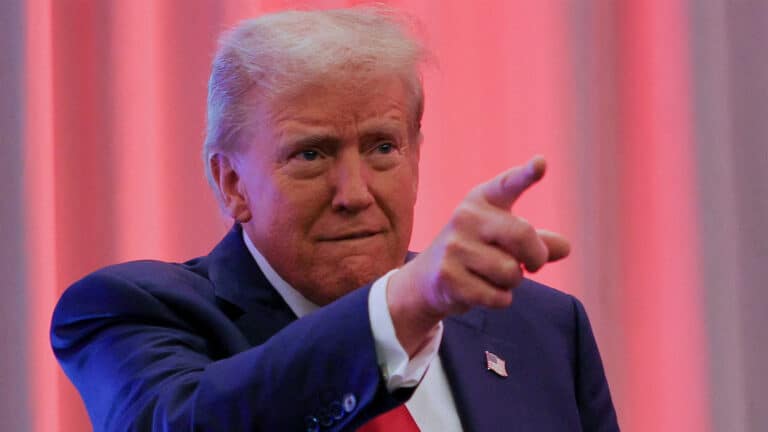 Трамп запретил американцам покупать дешевые товары из Китая