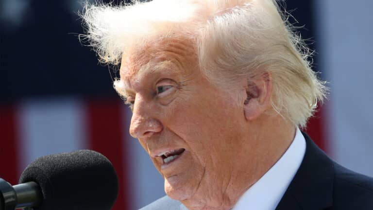 Торговая война Трампа обошлась миру в $34 млрд
