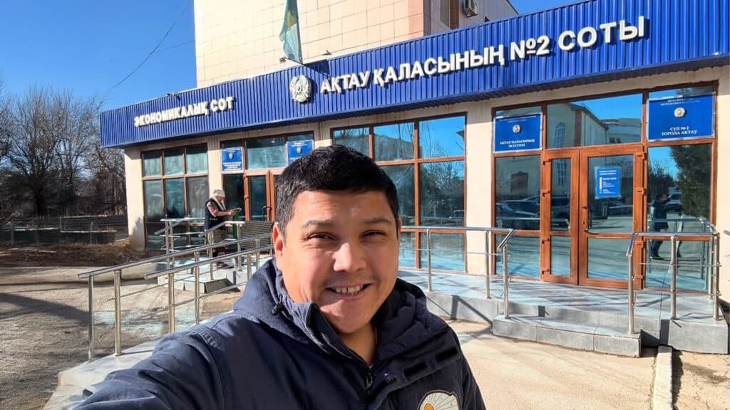 Блогер заявил, что Антикор «крышует» заведения в Актау и оказался в суде