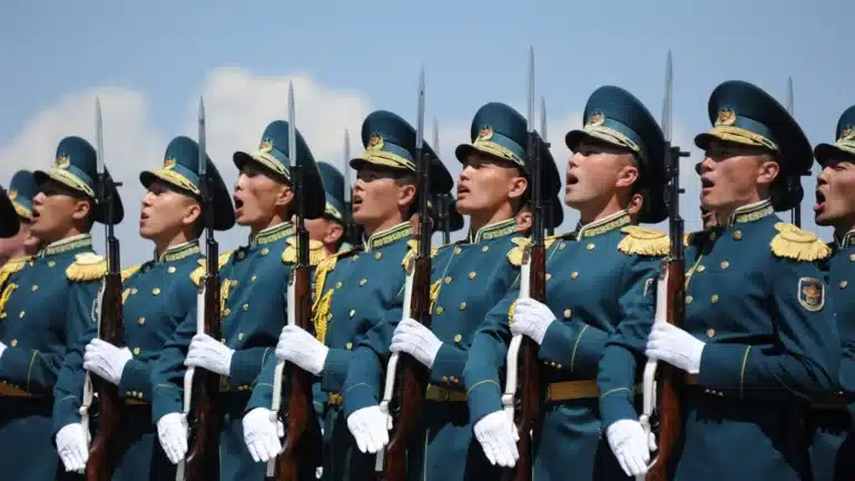 2,5 млрд теңге жұмсалған әскери шеру тікелей эфирден көрсетіледі