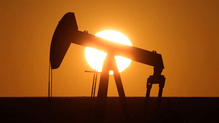 Экономист рассказал о конце нефтяной эры для Казахстана