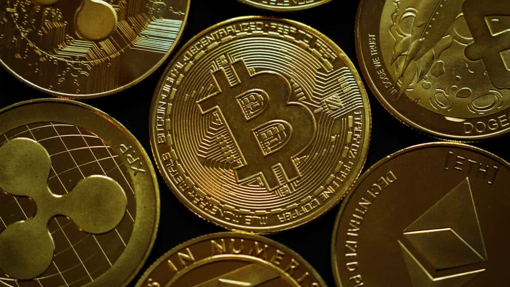 США смягчат подход к криптовалютам