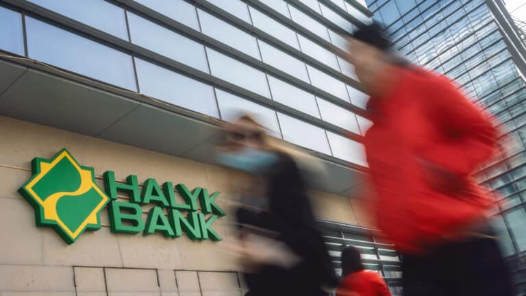 Halyk Bank разместил облигации на $800 млн