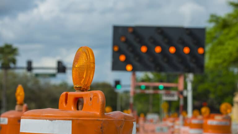 В Астане перекрыты 13 улиц из-за ремонта