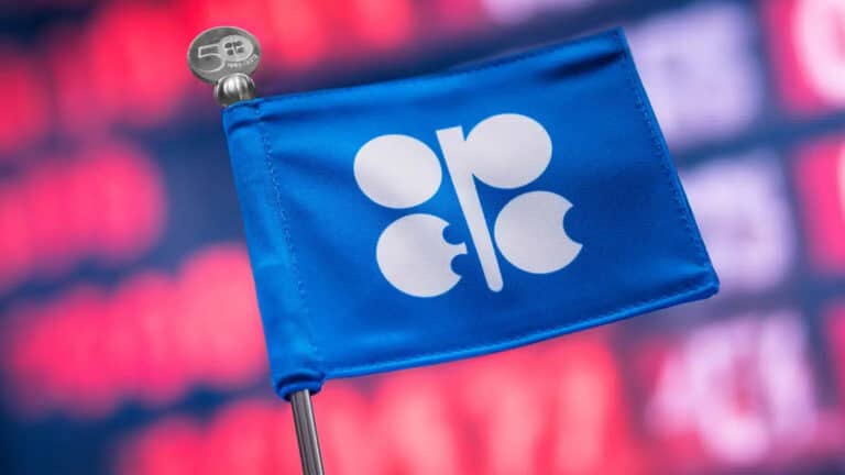 ОПЕК+ может вновь увеличить добычу нефти на 400 тыс. баррелей в сутки